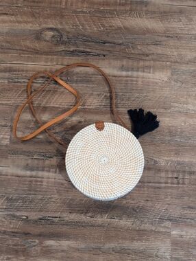 Round Woven Crossbody Bag with Black Tassel - White/Natural